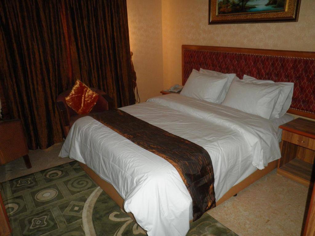 Hotel Bayan International